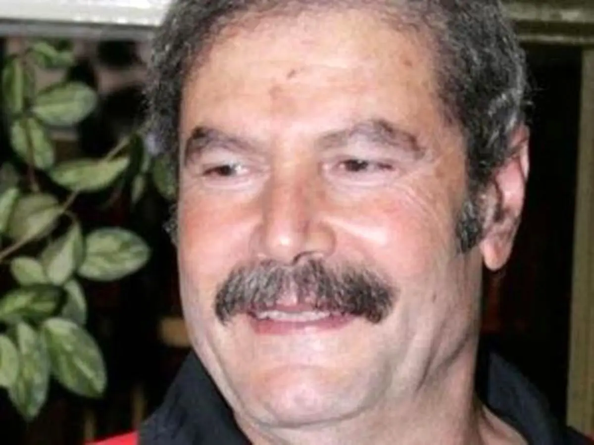 دستگیری یک نویسنده مشهور!