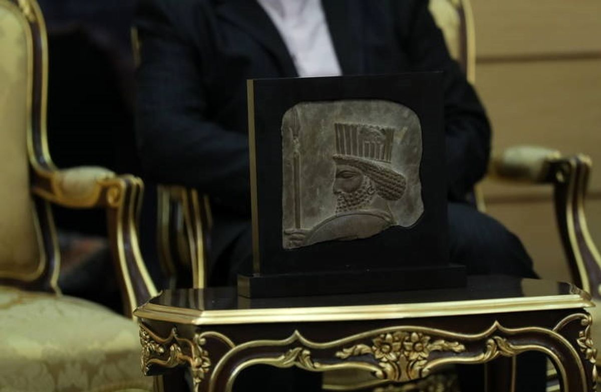 «سرباز هخامنشی» فردا به موزه ملی ایران می‌رسد

