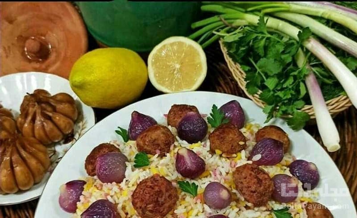 طرز تهیه پیاز پلو اردبیلی خوشمزه با گوشت چرخ کرده