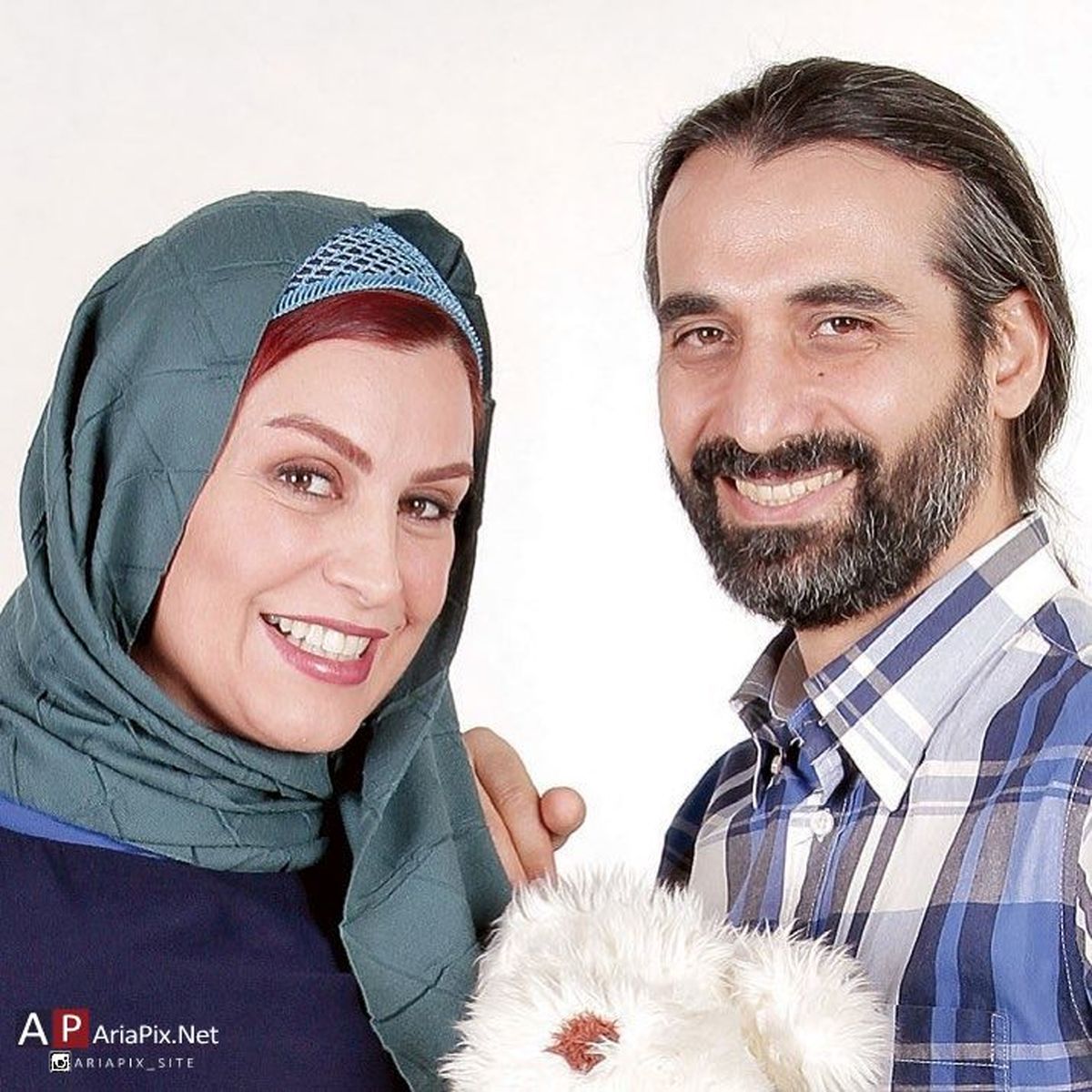 عکس شاد بازیگر وطن دوست کشور در کنار همسرش