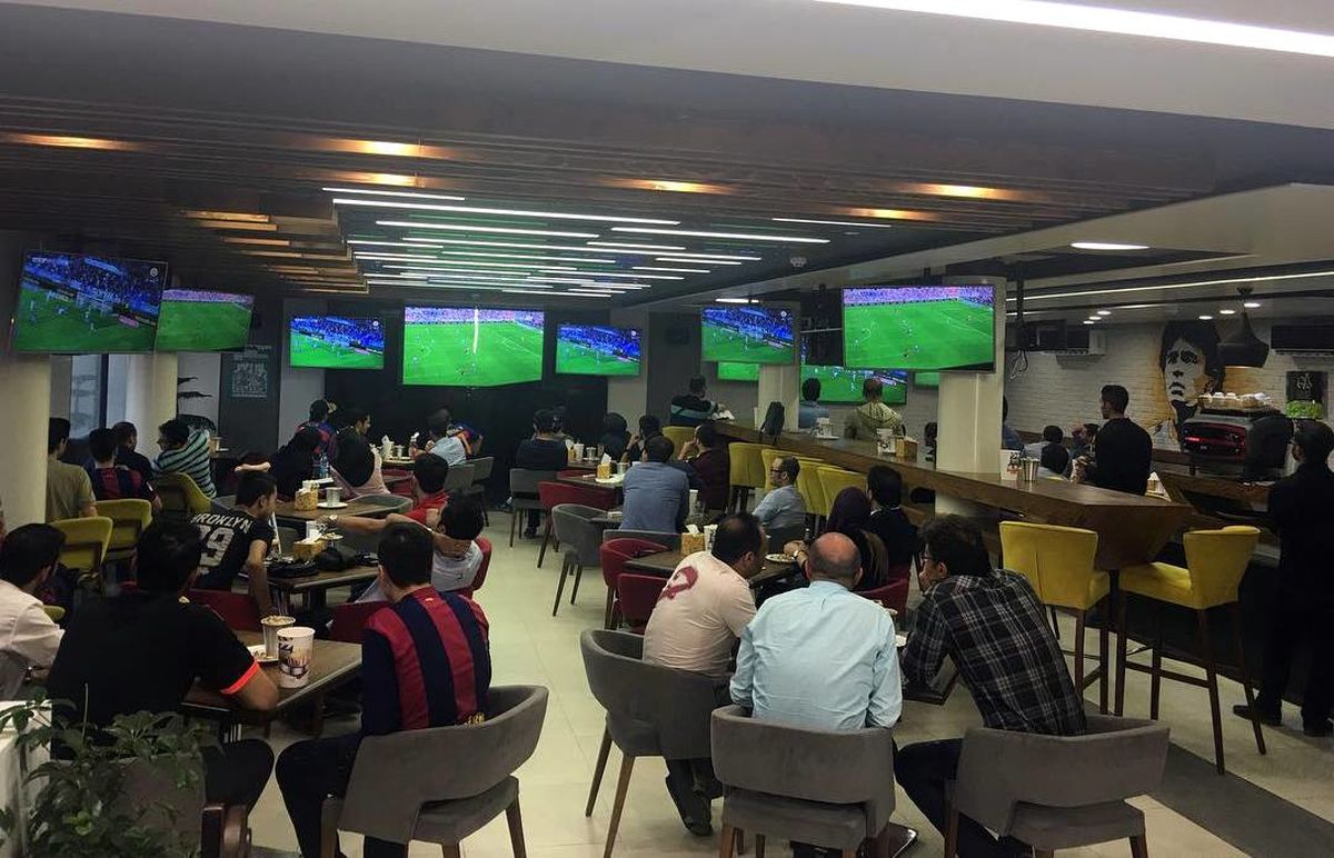  دستور بسته شدن کافه های مشهد در ساعت 10 امشب صحت دارد؟