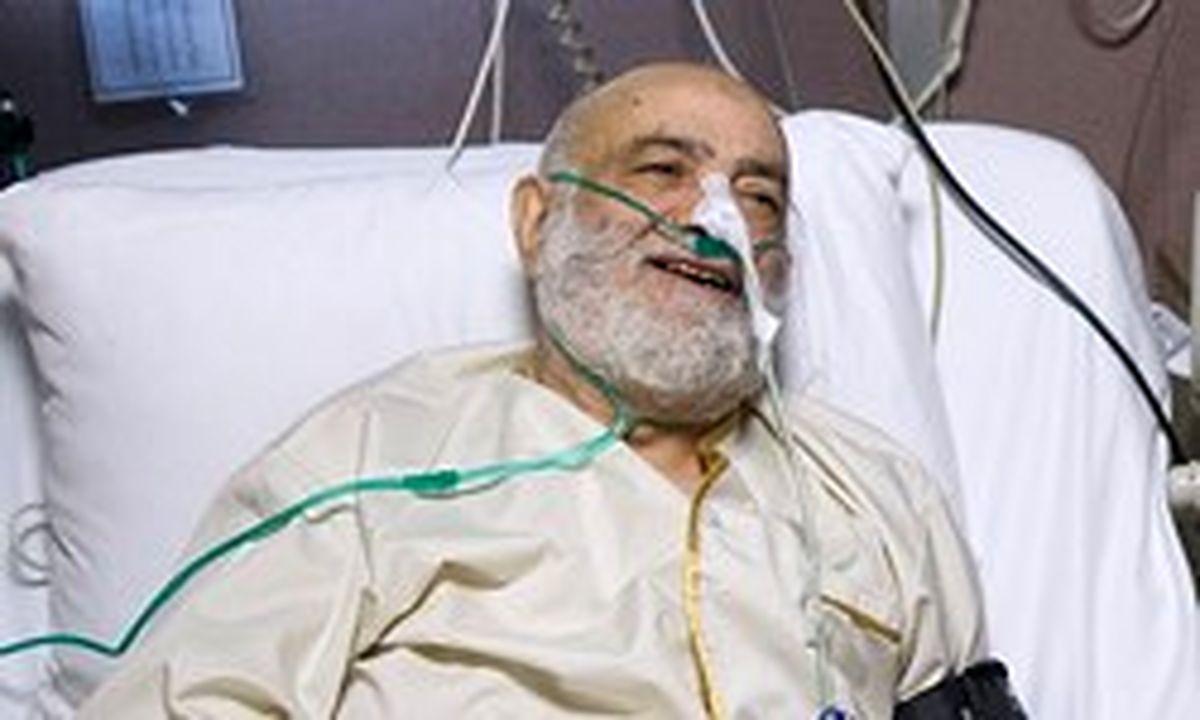 رئیس‌جمهور از حجت‌الاسلام قرائتی عیادت کرد