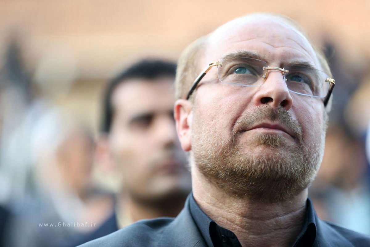 الا یا ایها الطلاب ناشی ! علیکم بالمتون لا بالحواشی