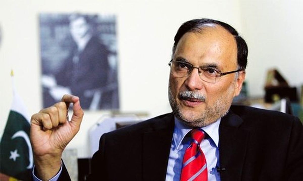 وزیر کشور پاکستان از دادگاه عالی درباره نحوه رسیدگی به پرونده‌های فساد اقتصادی انتقاد کرد