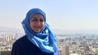 خانم گوینده بر فراز شهر تهران + عکس