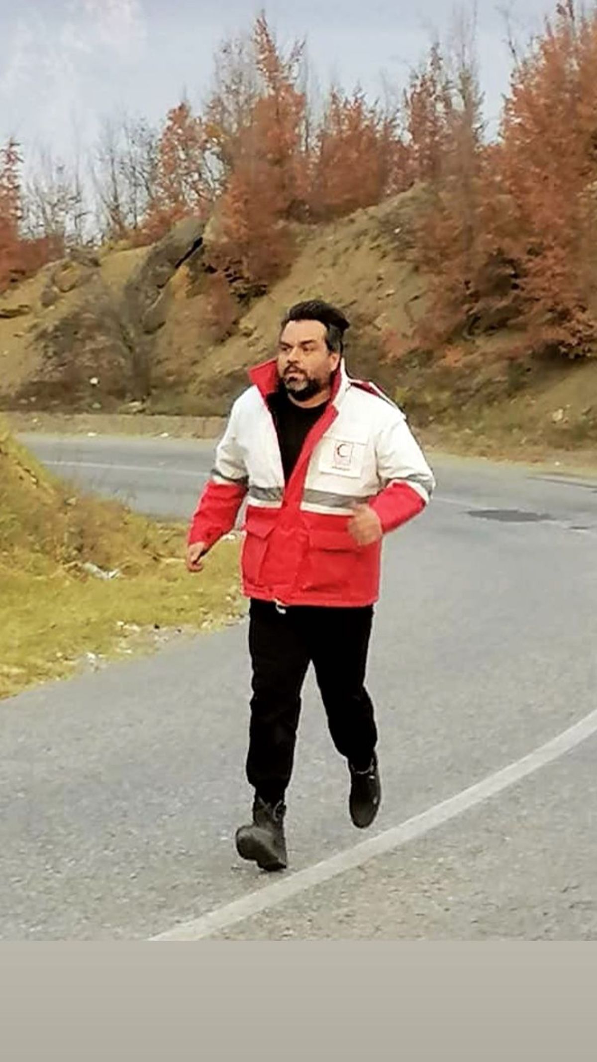 شهرام قائدی در لباس هلال احمر + عکس