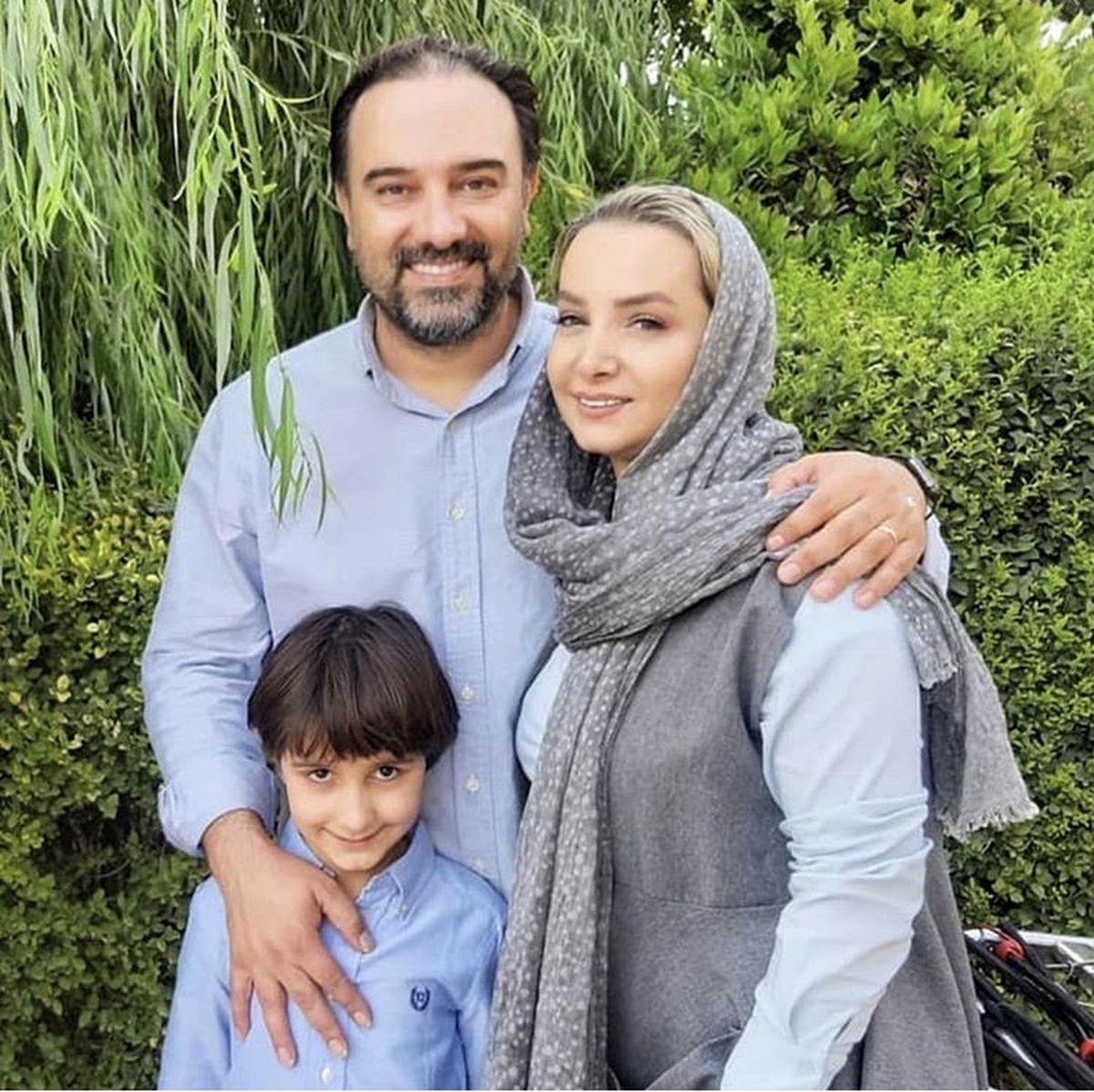 برزو ارجمند در کنار همسر و پسرش + عکس