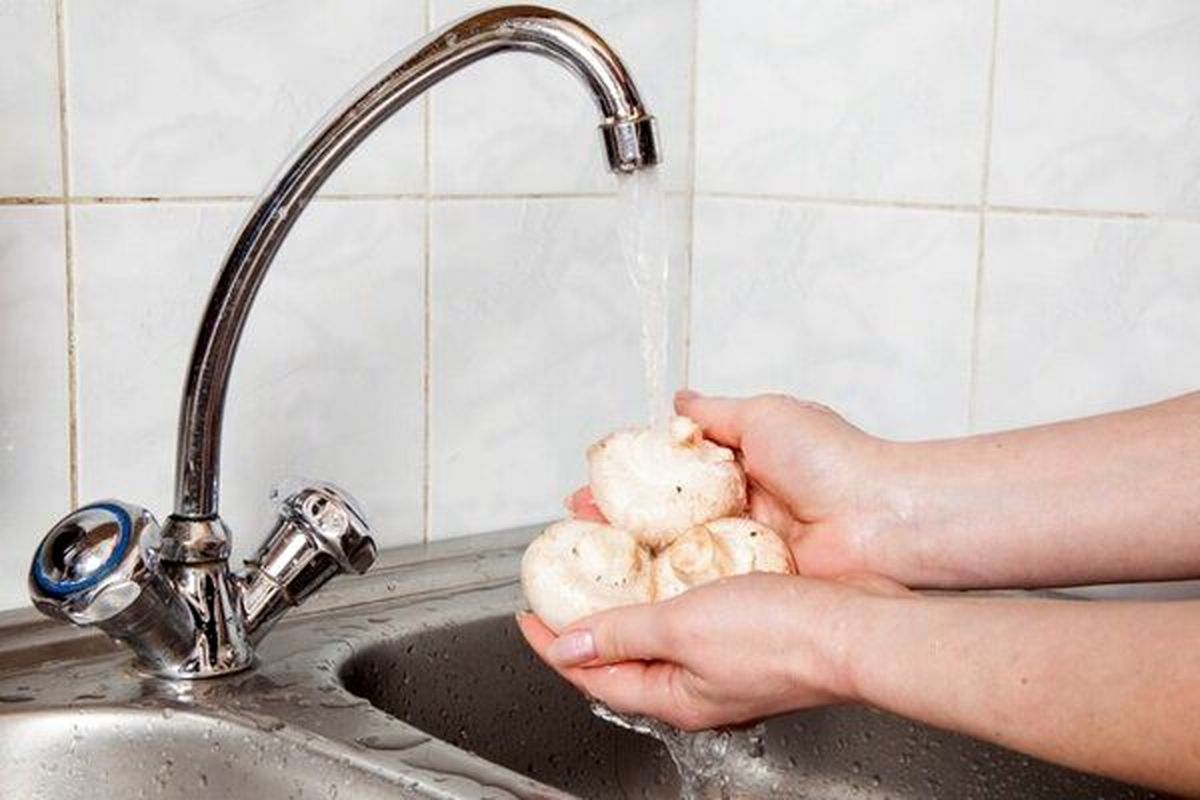 5 ماده غذایی که قبل از پخت به هیچ وجه نباید شست !