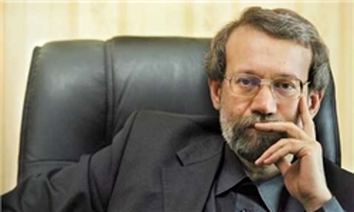 لاریجانی:هنگام شعر خواندن الماسی چشم خود را ماساژ می‌دادم