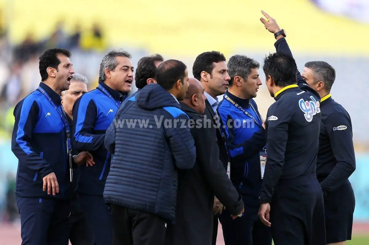در متن و حاشیه قضاوت پر حاشیه ی بازی استقلال - پارس