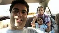 منوچهر هادی و خانواده اش در تاکسی + عکس