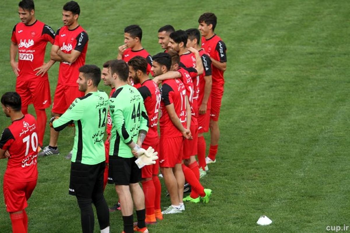 هواداران معترض به اتحاد پرسپولیس! /عکس