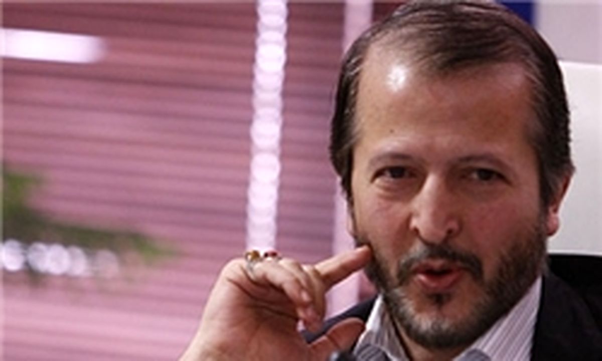 نامه‌ای مبنی بر عزل فرهاد دانشجو وصول نشده است