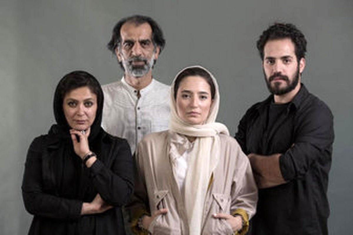 نقد کوتاه بر نمایش آهواره