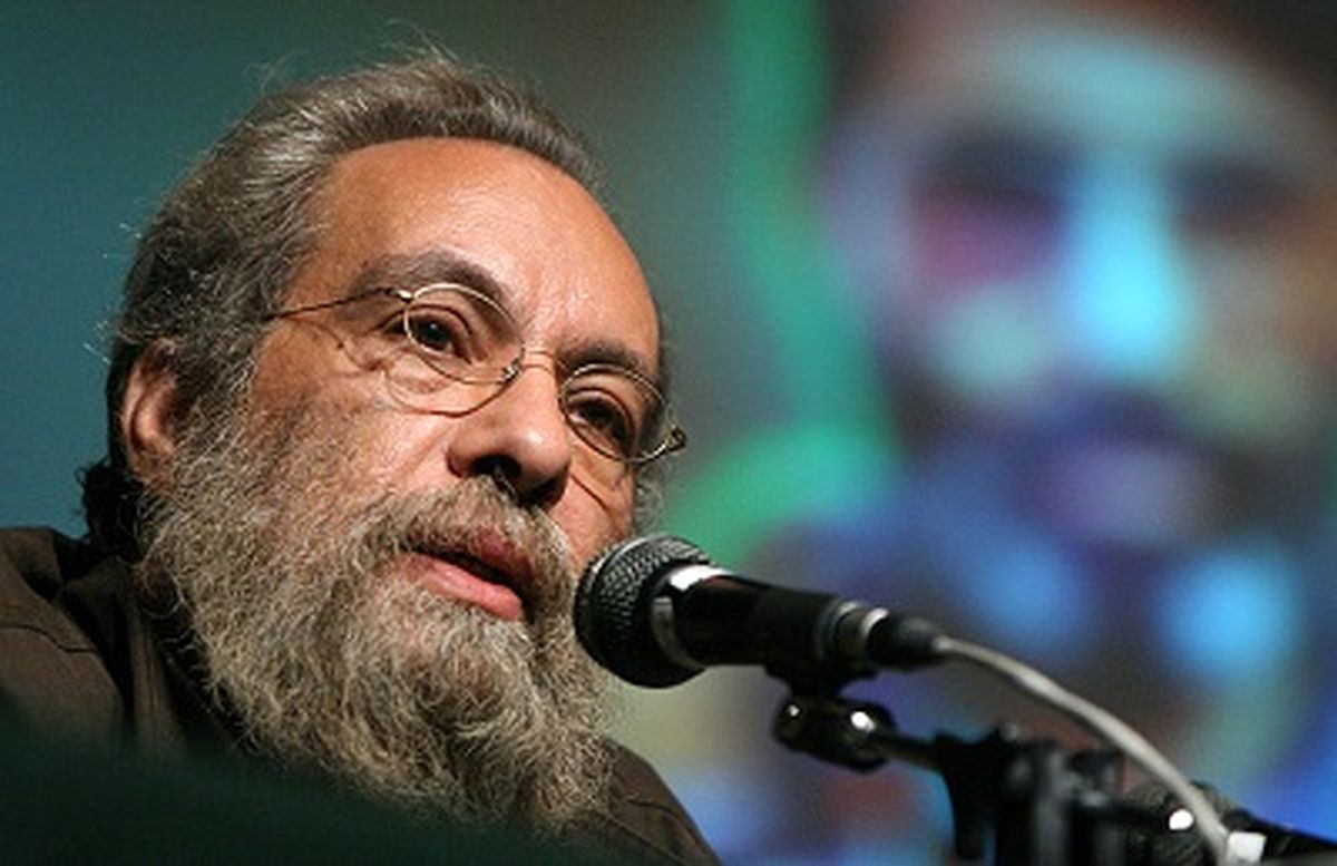 مسعود فراستی به «بدون توقف» می‌ رود
