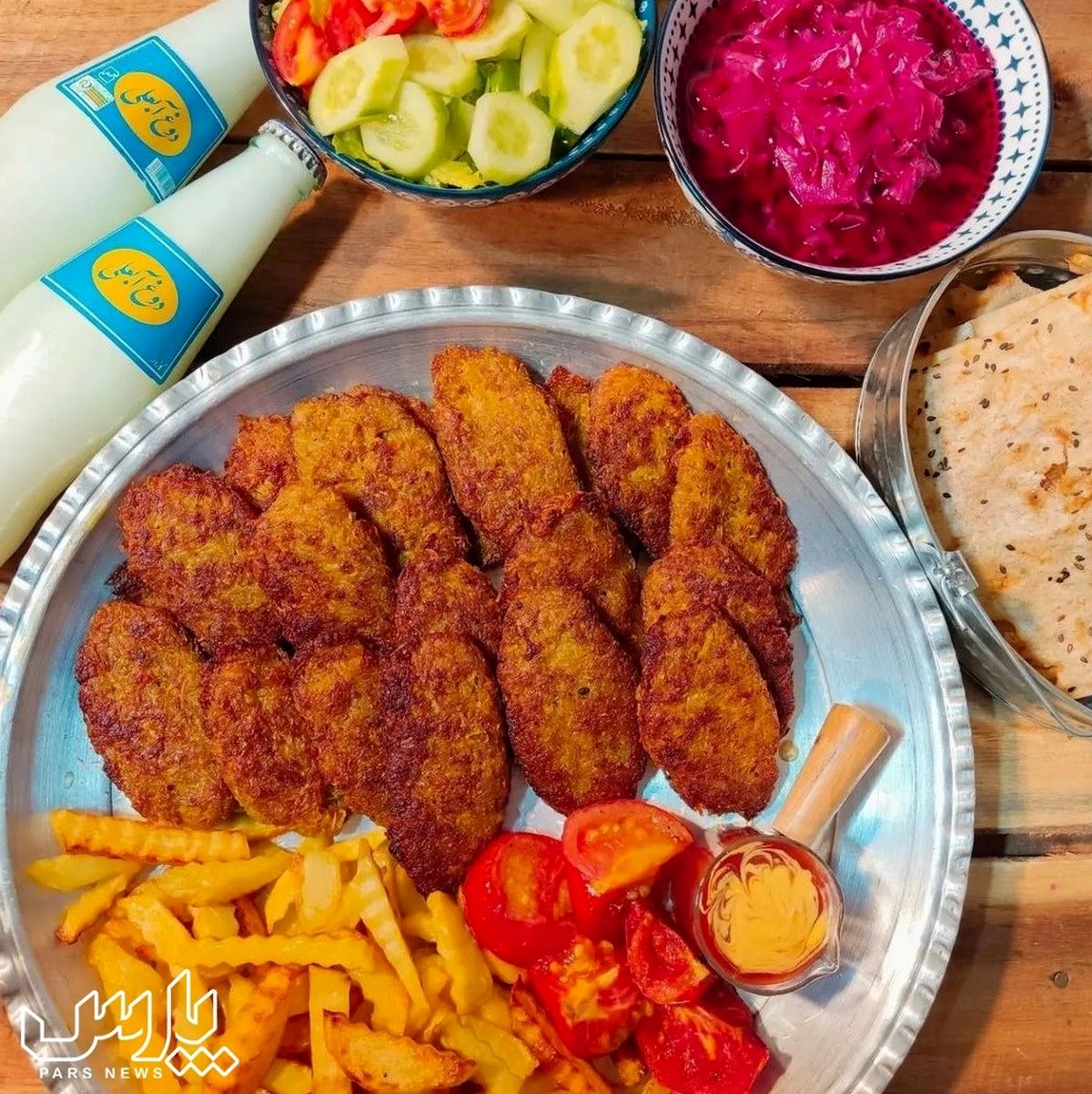 طرز تهیه کتلت مرغ و گوشت خوشمزه به روش مجلسی