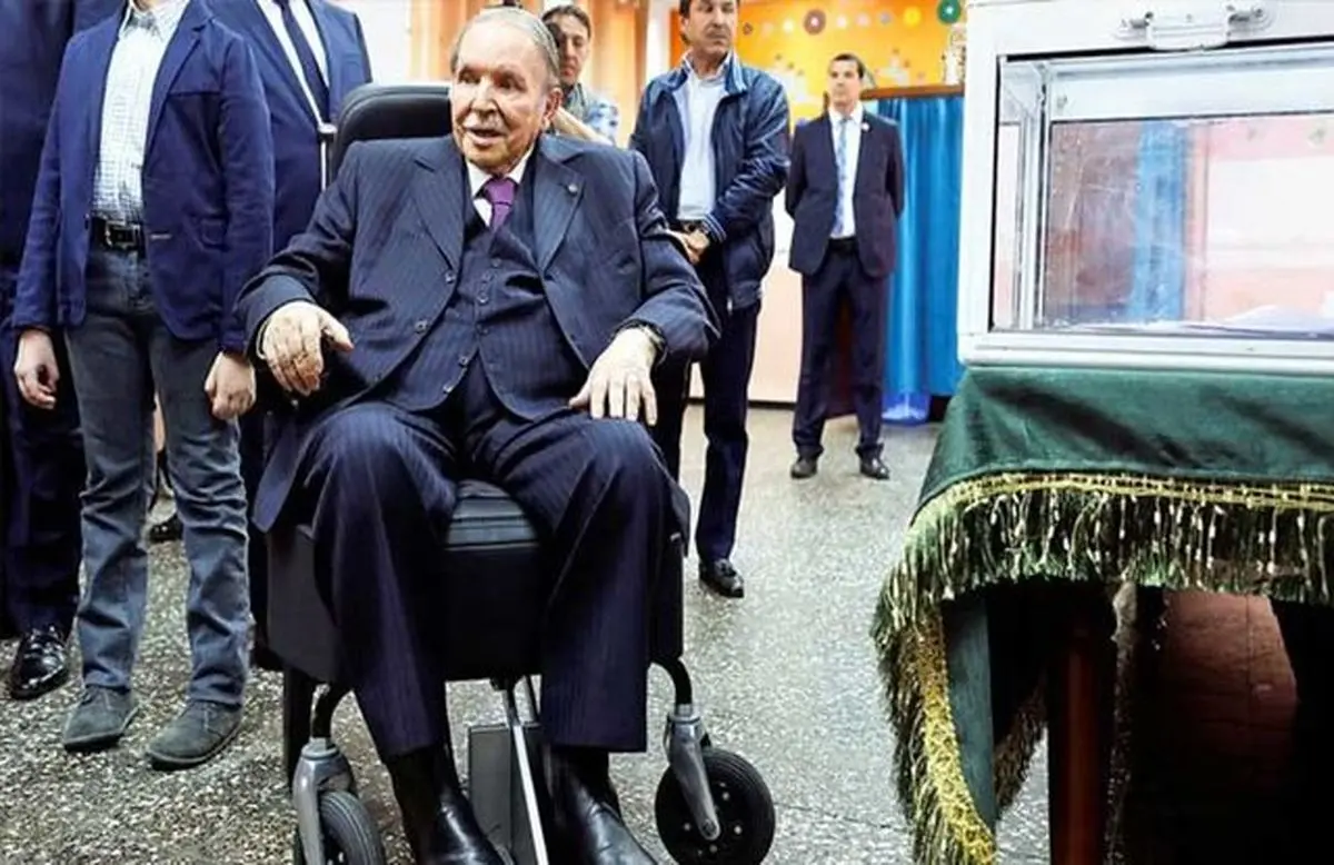 نخست‌وزیر الجزائر: بوتفلیقه ثابت کرد عروسک دست گردانندگان قدرت نیست