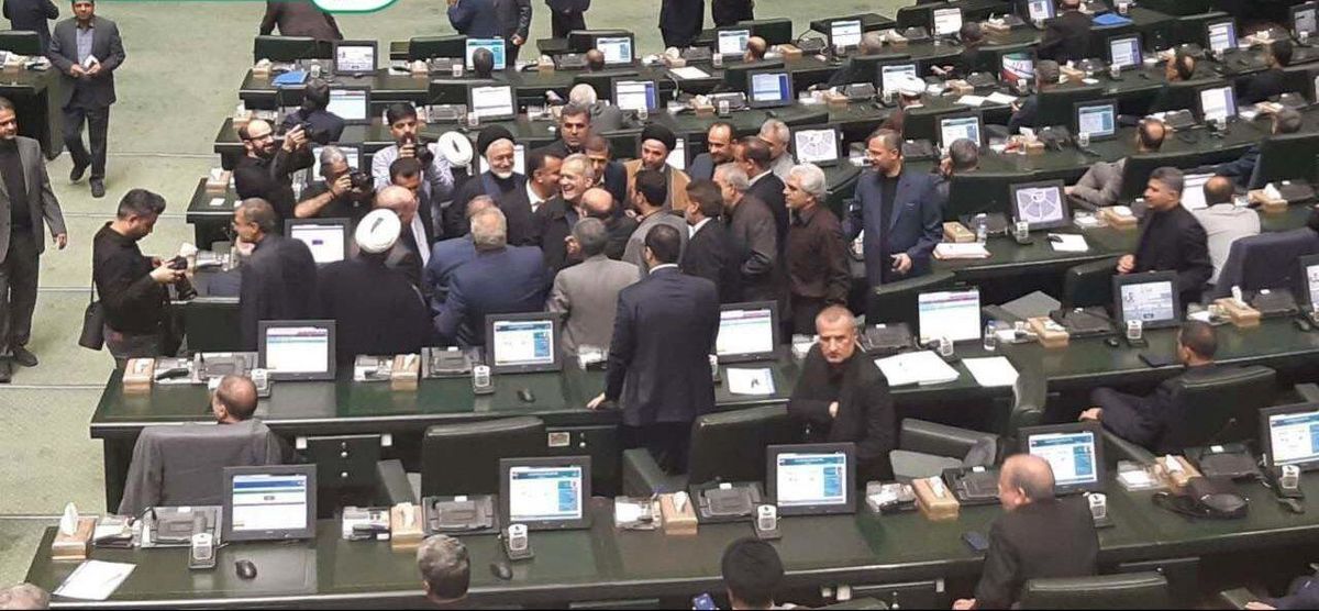 کار عجیب امروز پزشکیان در مجلس | قالیباف جا خورد + فیلم