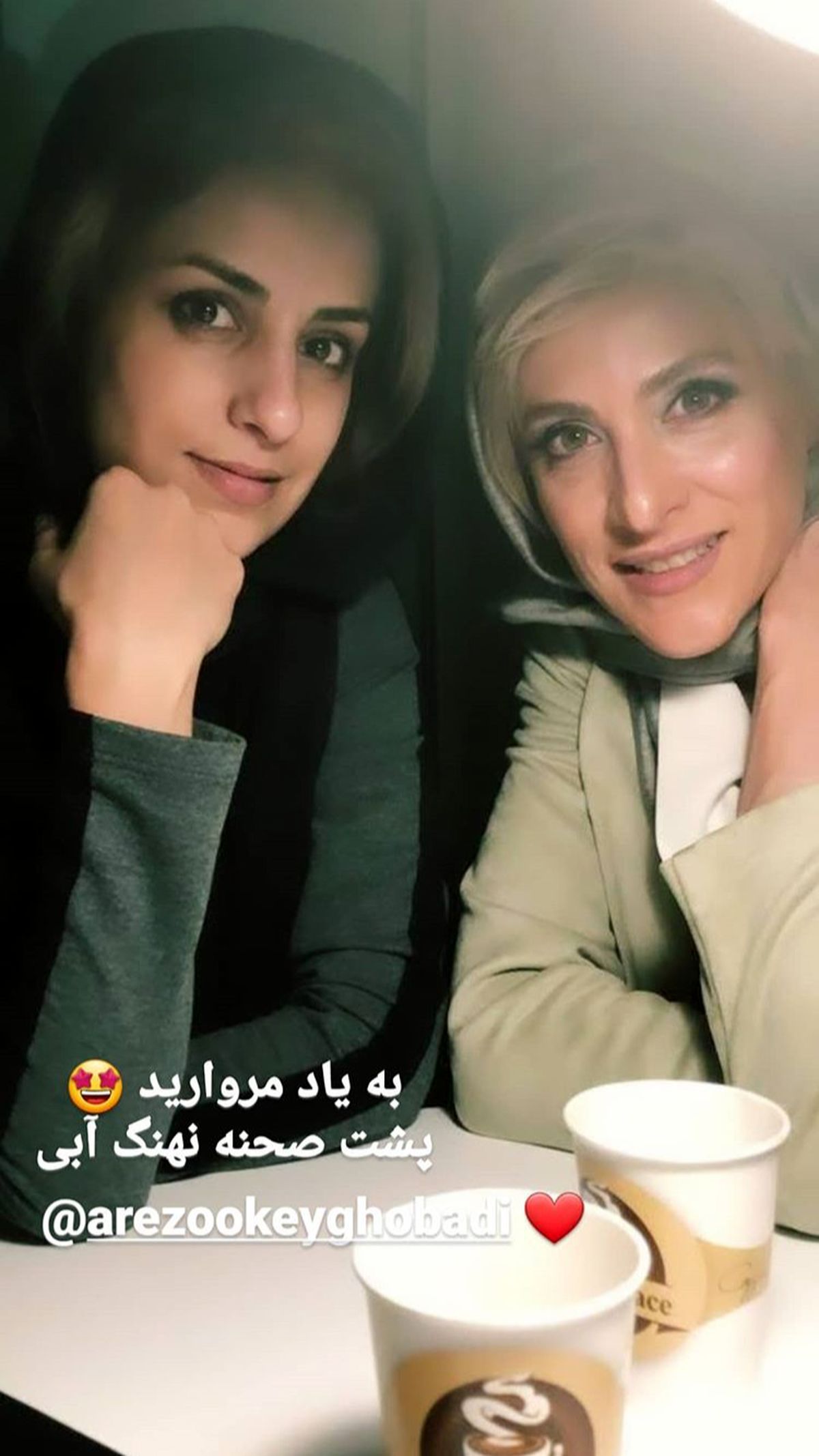 ویشکا آسایش در پشت صحنه نهنگ آبی + عکس