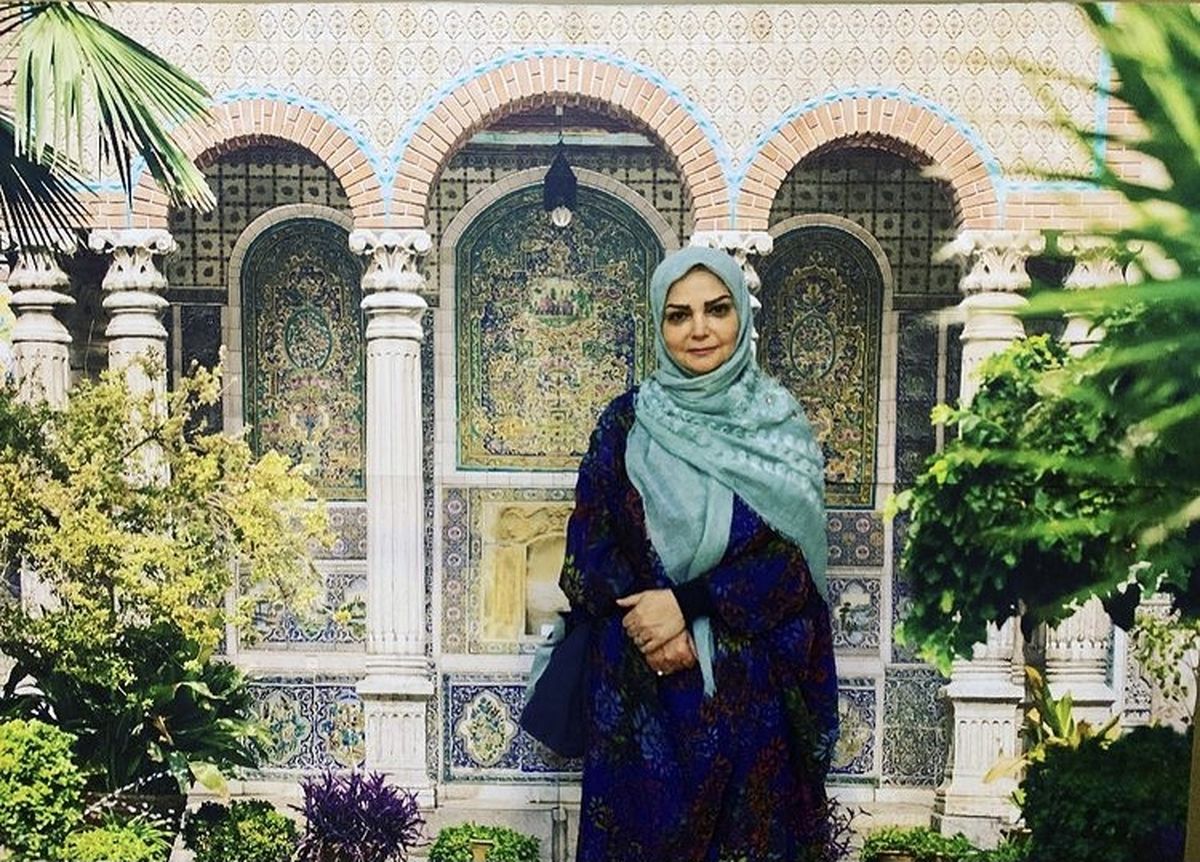 مجری نوستالژی تلوبزبون در عمارتی قدیمی + عکس