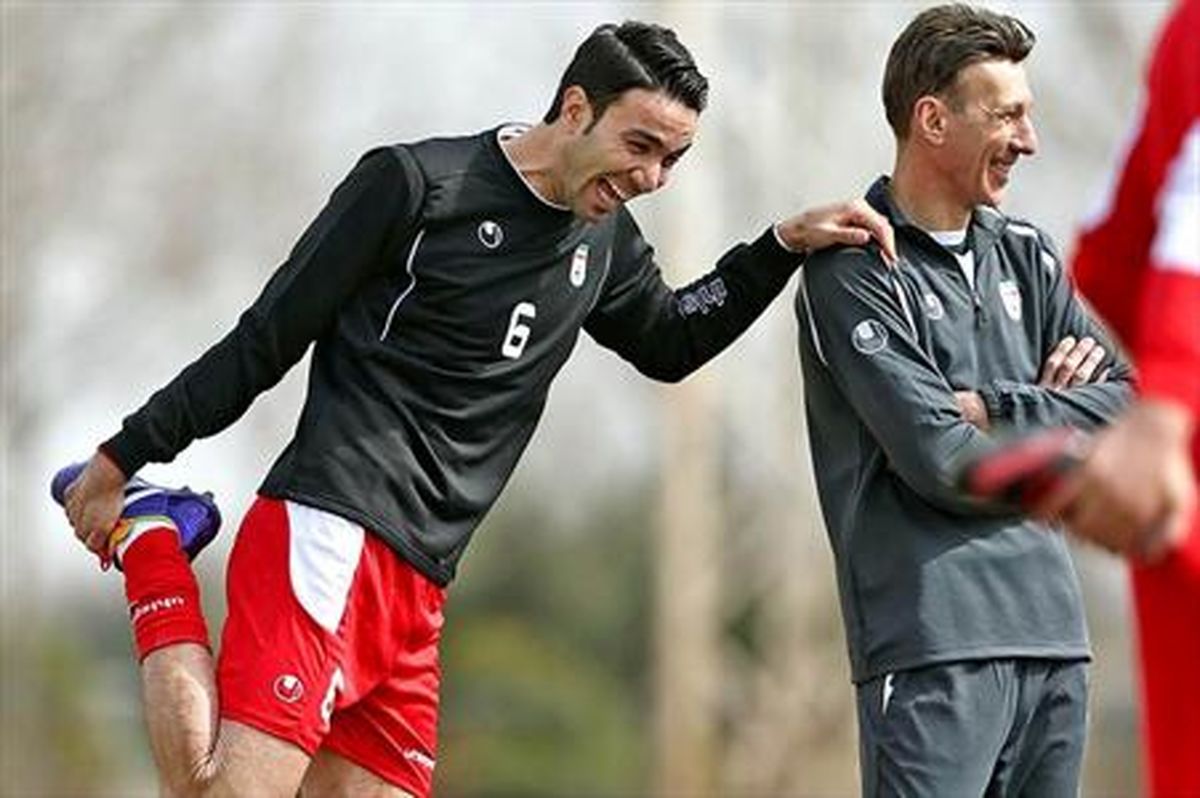 نکونام: نوش جان آنهایی که قهر کردند و از استقلال پول گرفتند