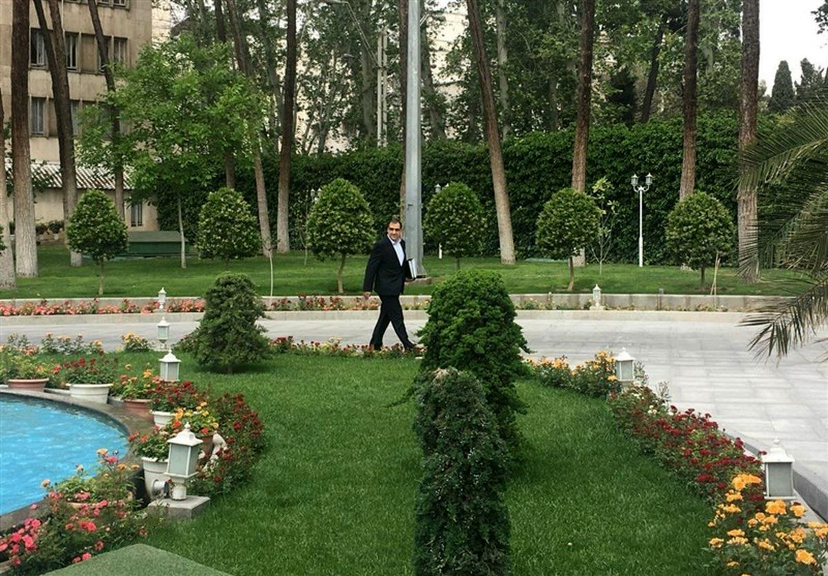 حضور وزیر بهداشت در هیئت دولت بعد از چند جلسه غیبت + عکس