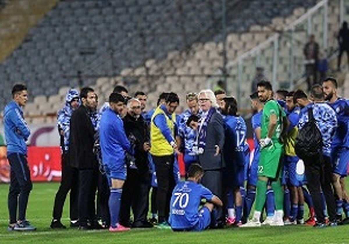 ادامه اعتصاب استقلالی ها