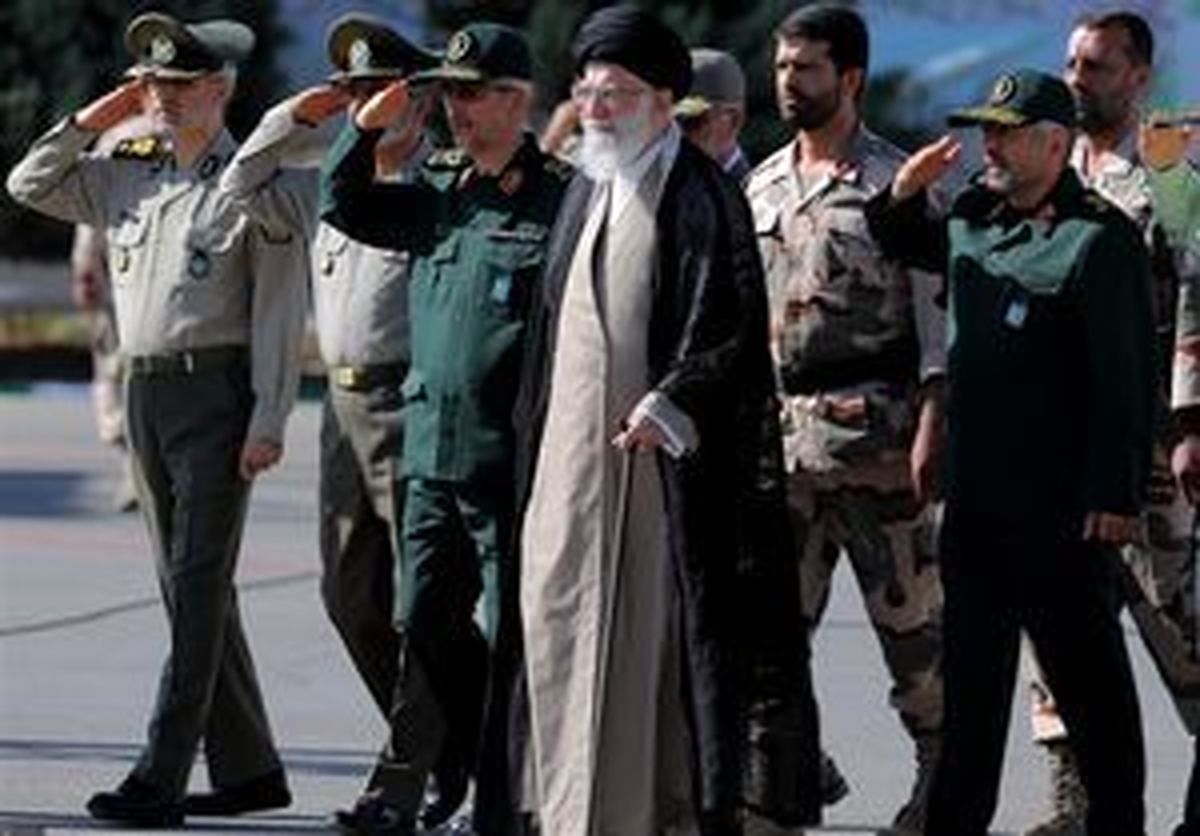 ۱۰ نکته مهم از سخنان رهبر انقلاب در دانشگاه امام حسین(ع)