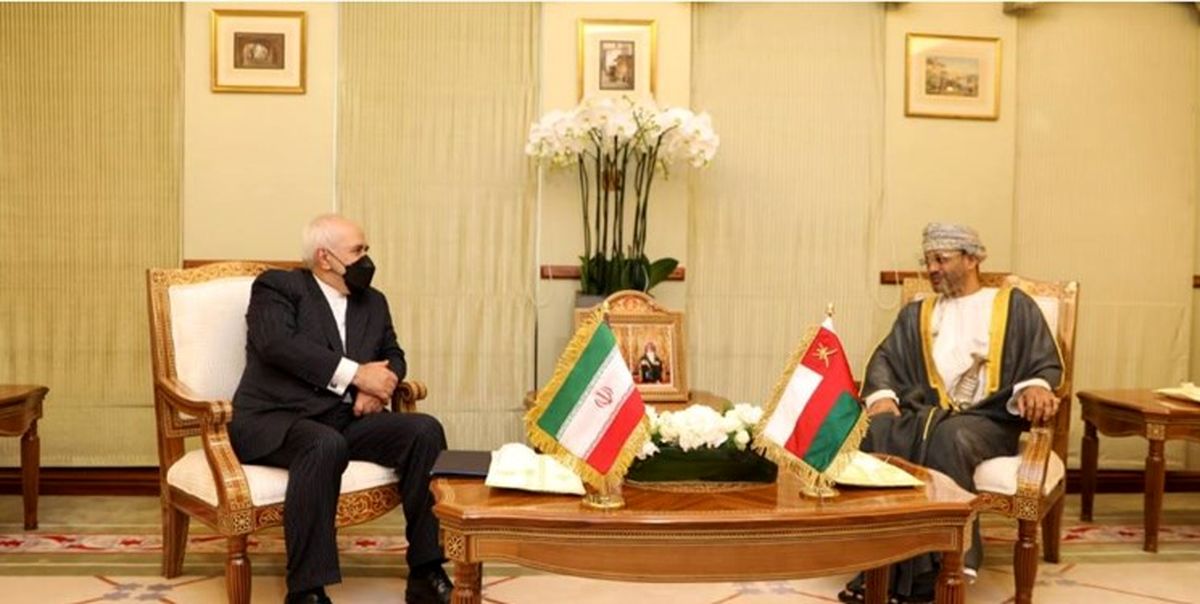 دیدار وزیر خارجه سلطنت عمان با ظریف