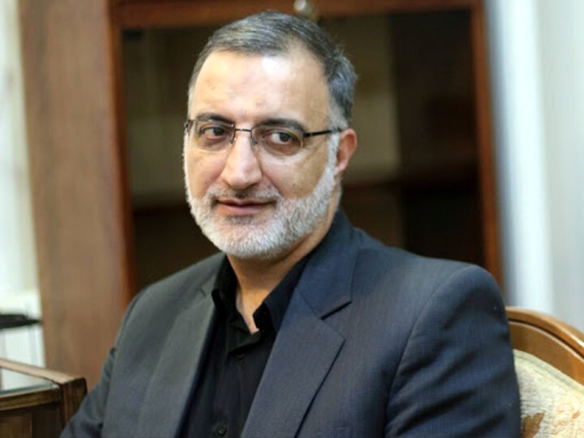 زاکانی : وقتی ۷۵ درصد حمل و نقل با خودرو‌های شخصی است کنترل آلودگی هوا امکان ندارد / فروش املاک مازاد شهرداری در  بورس 