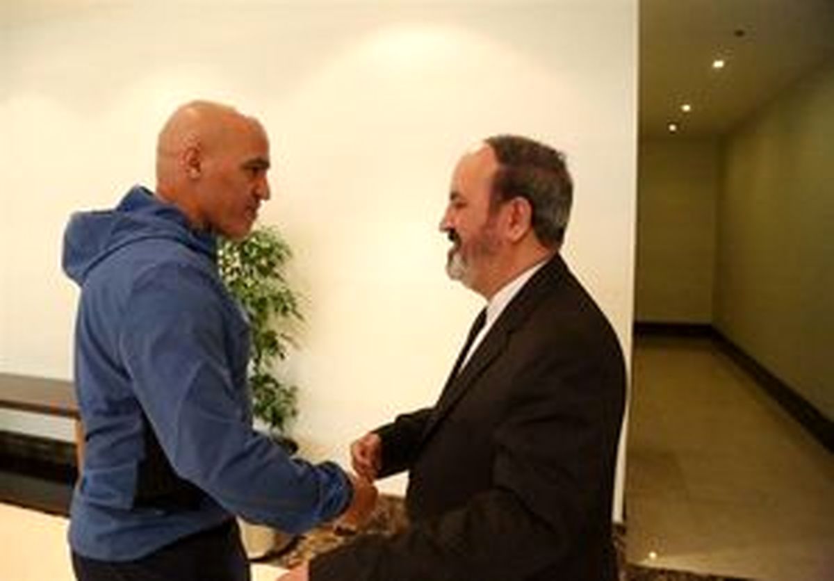 واکنش زمانی به خبر ممنوع‌المصاحبه شدنش