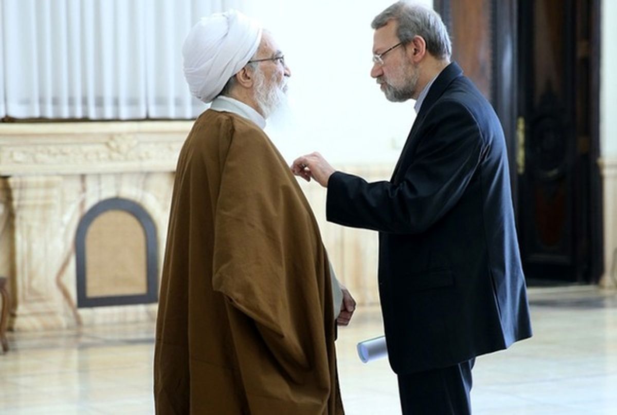 جلسه دبیر کل جامعه روحانیت با علی لاریجانی/ دعوت رسمی از رییس مجلس برای حضور در شورای ائتلاف بزرگ اصولگرایان
