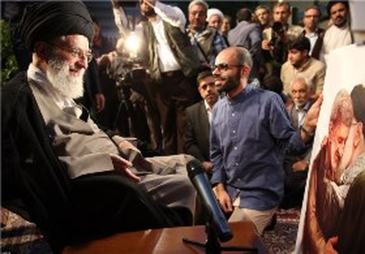 حاشیه‌های دیدار رمضانی رهبر انقلاب با شعرا؛ شب پیرمردها!