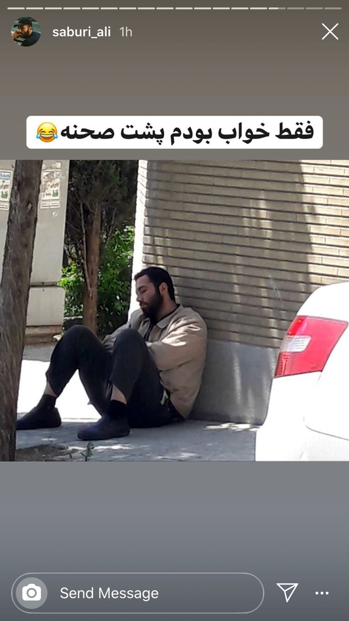 خوابیدن آقای بازیگر آخر خط در پشت صحنه + عکس