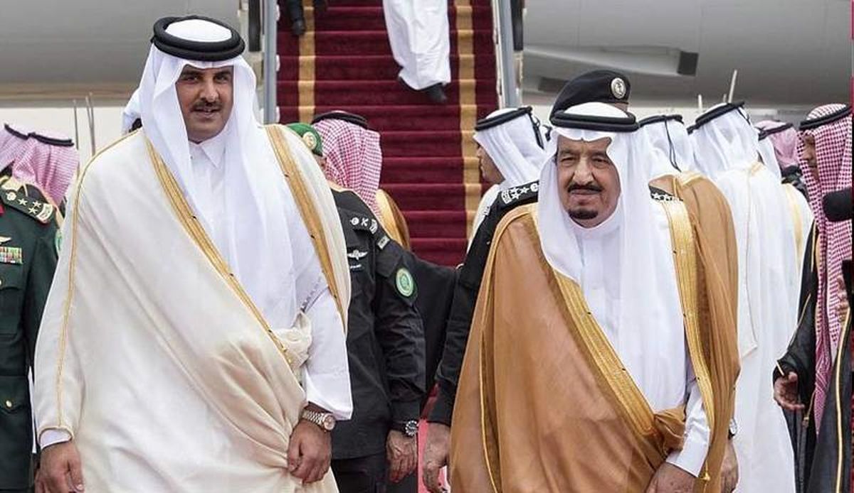 اجازه عربستان به دانشجویان دختر برای ورود به دانشگاه‌ها با تلفن همراه