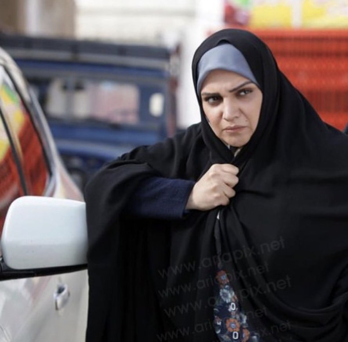 الهام‌ پاوه نژاد با چادر + عکس