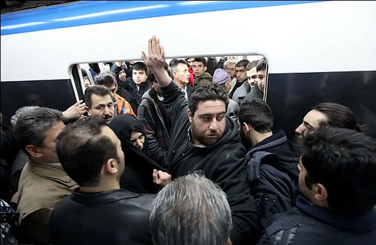 آهنگ‌ساز اتوبوس‌سوار/ استفاده از حمل‌ونقل عمومی اعصاب می‌خواهد