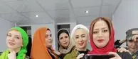 تبسم هاشمی در جمع رنگی دوستانش + عکس