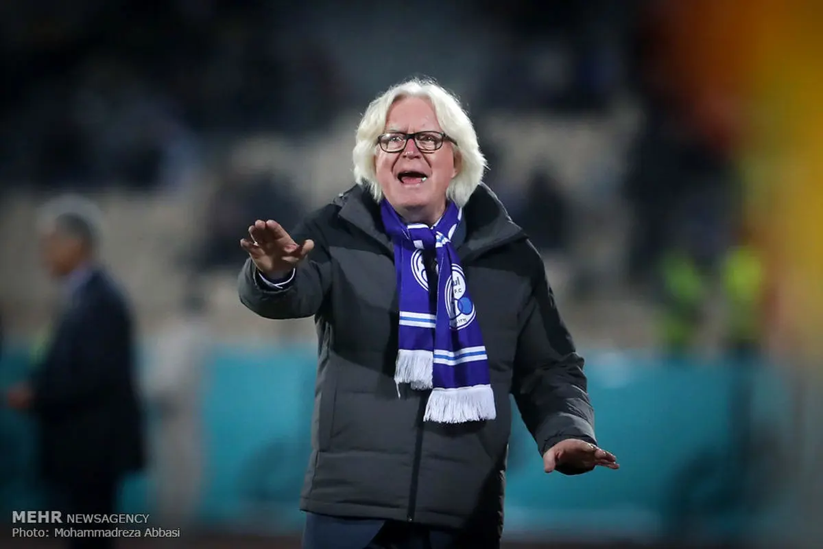 چرا سرمربی استقلال به مرخصی نیم فصل نرفت؟