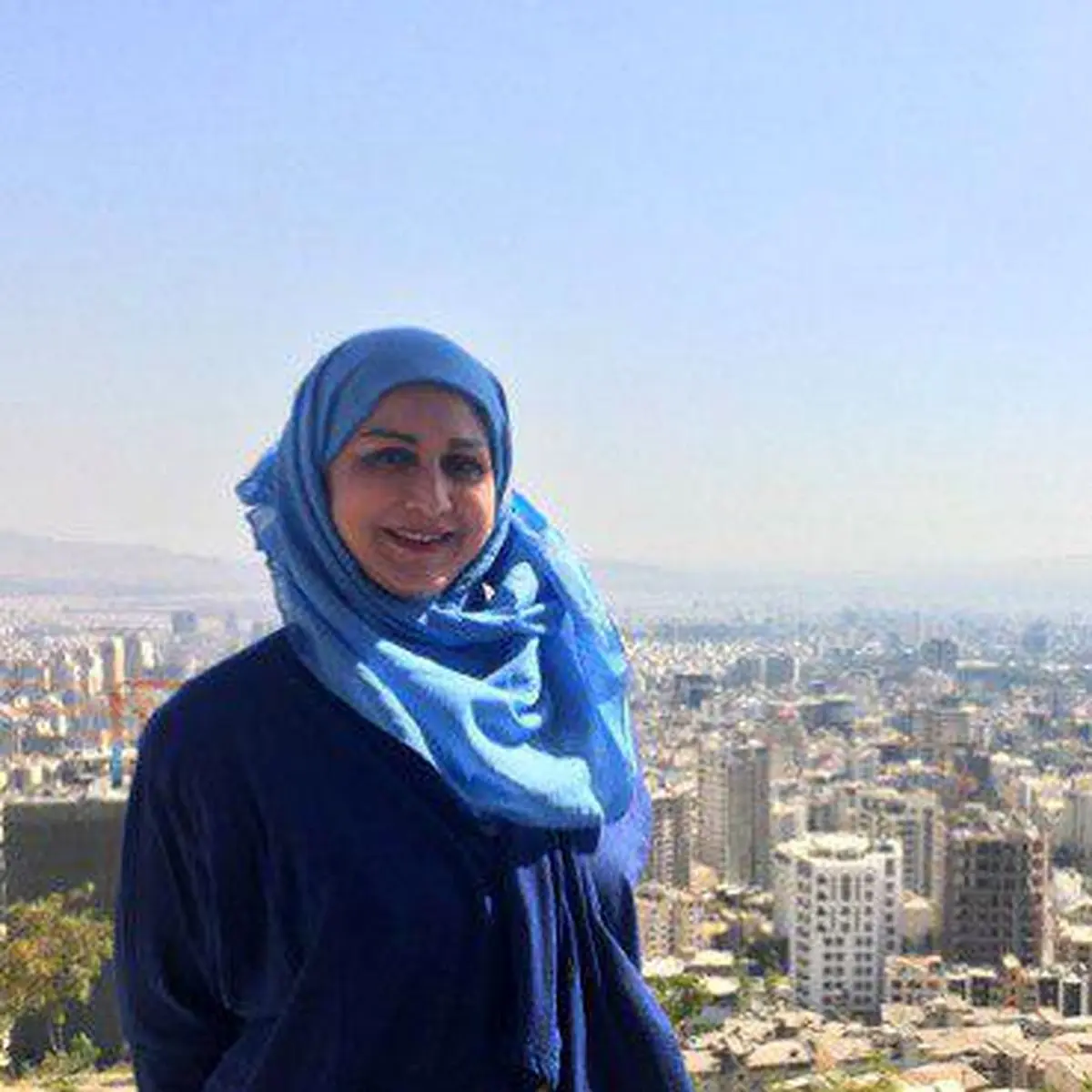 خانم گوینده بر فراز تهران+عکس