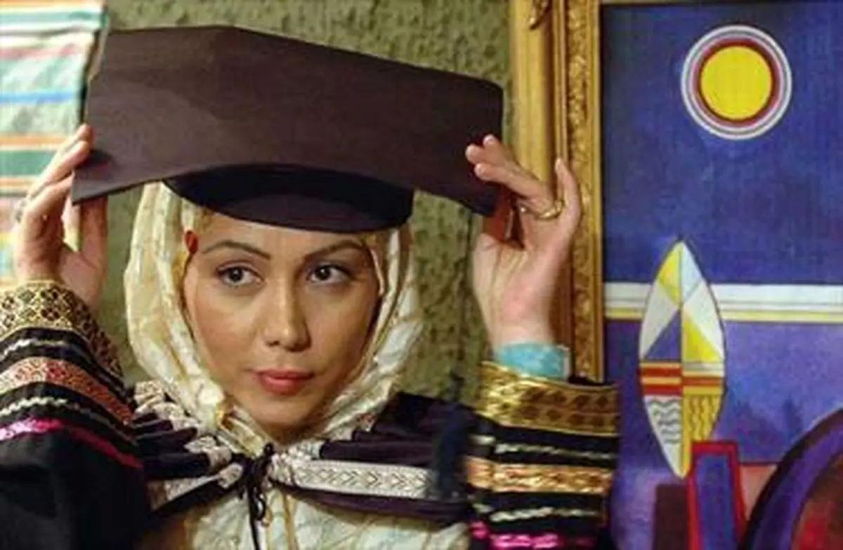 بازیگری که هم گزارشگر فوتبال است هم" انگری برد"