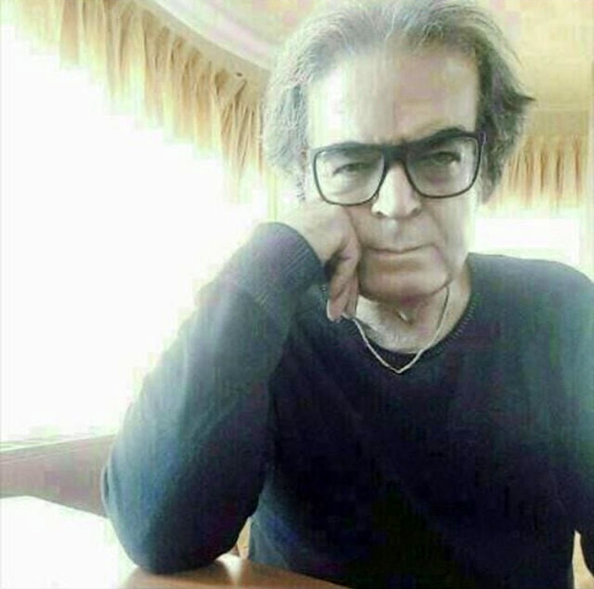 سلفی حمید لولایی در خانه اش + عکس