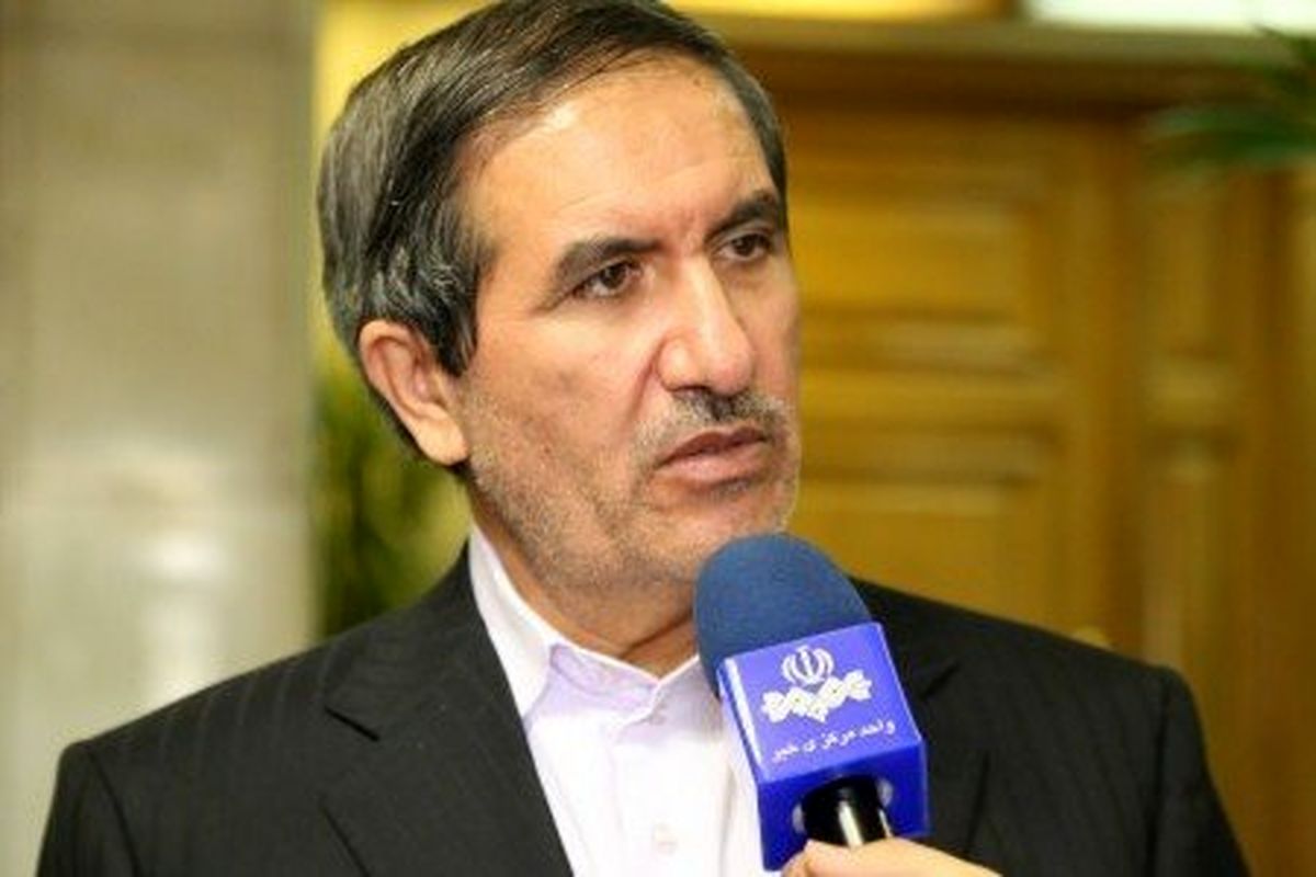 با سیاسی کاری و تخریب رقیب برای شما کارنامه تولید نمی شود