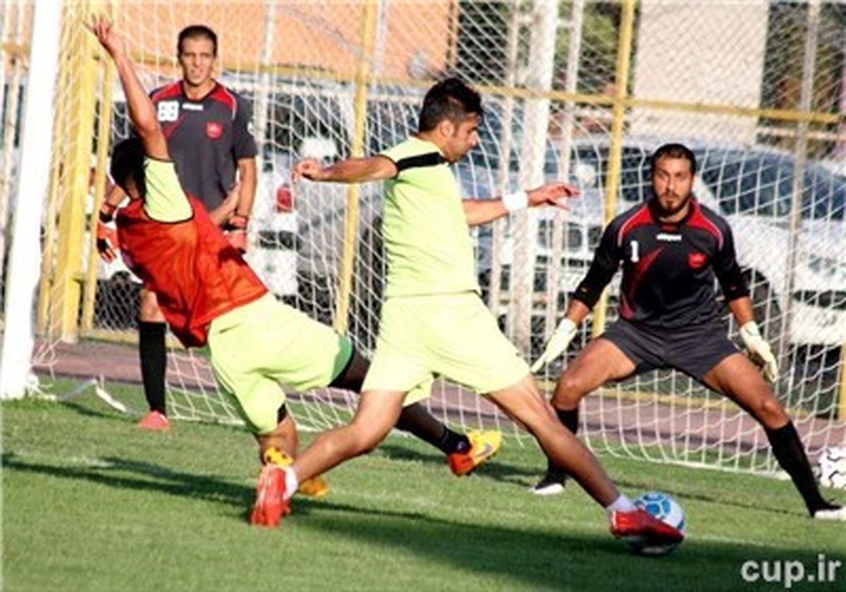 عجیب اما واقعی/ دروازه بانان پرسپولیس اعتصاب کردند!