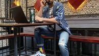 آقای بازیگر در یک کافه + عکس