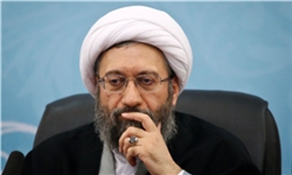 لاریجانی: دیدار با فتنه‌گران دهن‌کجی به نظام است
