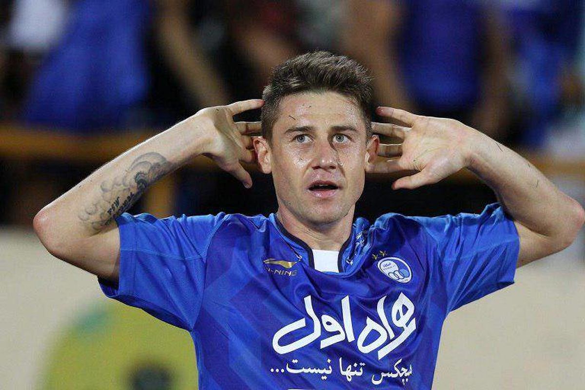 عوام فریبی عجیب آبی‌ها