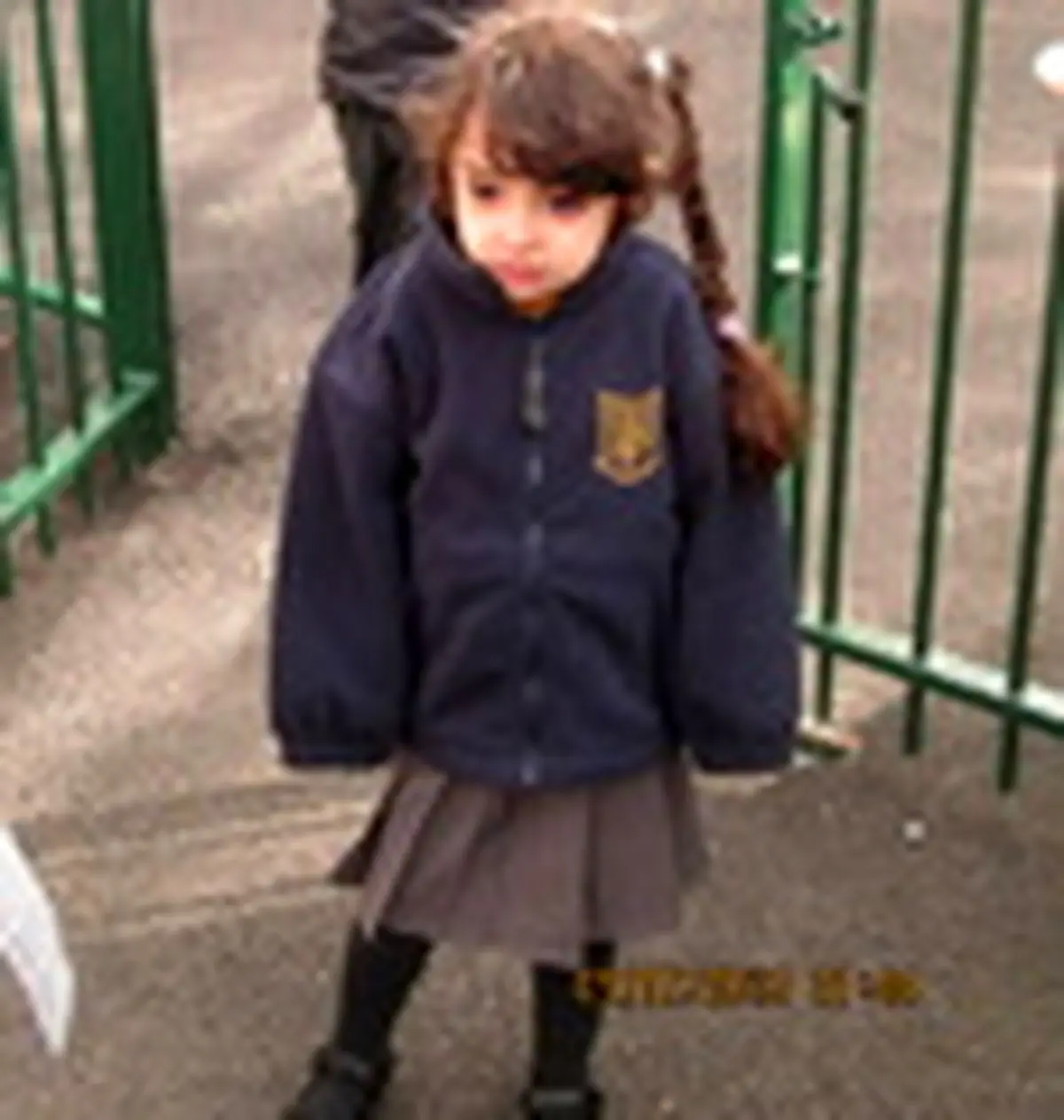 روژان از درمان تا مدرسه +عکس