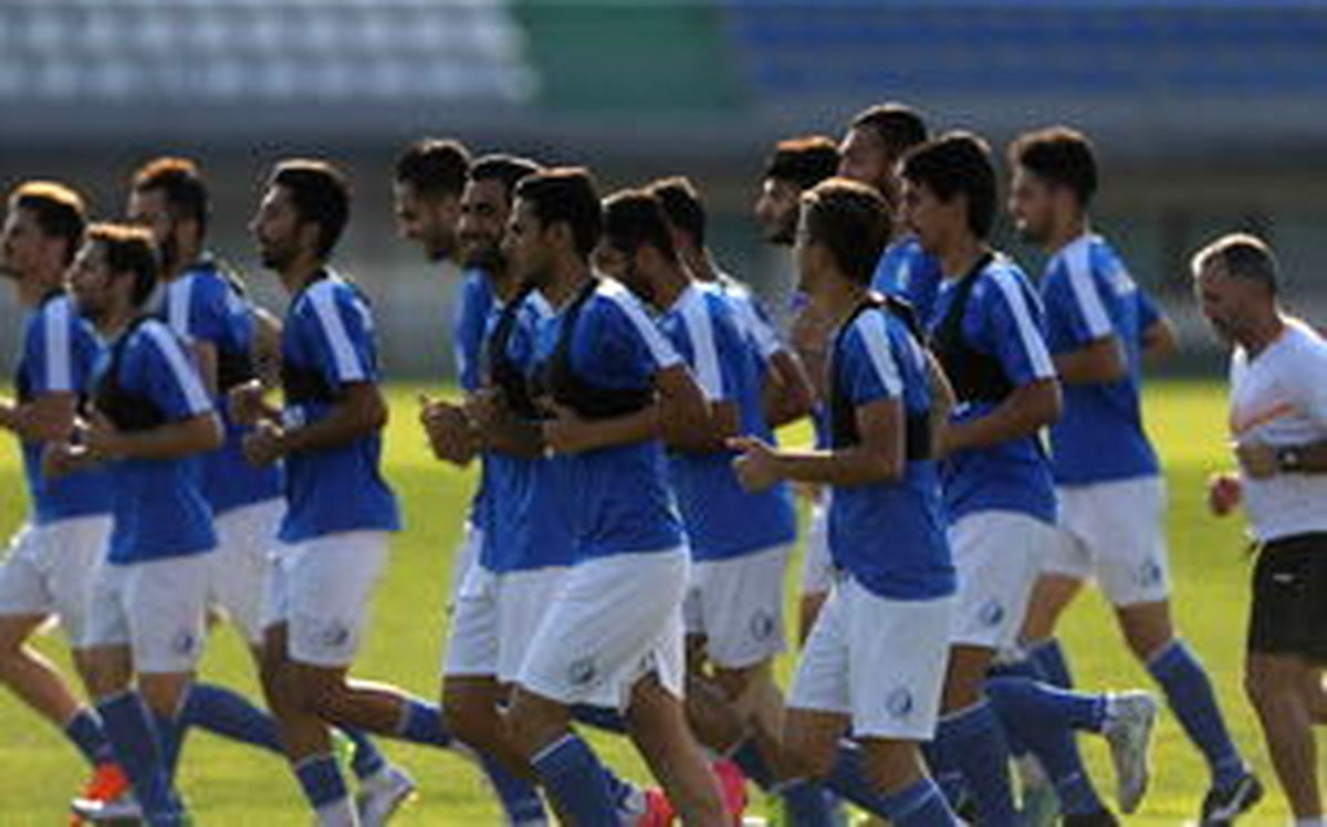 استقلال، نان ساختار دفاعی‌اش را می‌خورد