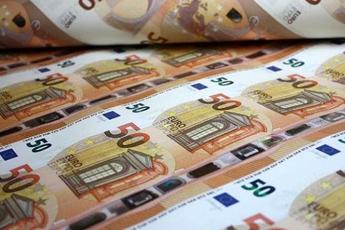  
اسکناس های جدید ۵۰ یورویی روانه بازار شدند 